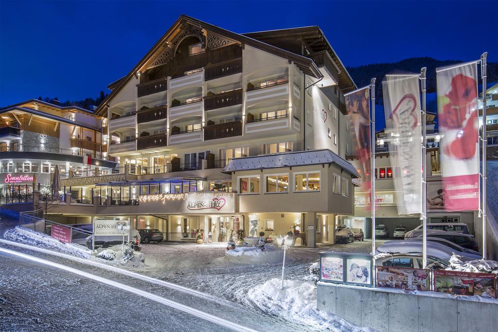 Alpen-Herz Romantik & Spa - Adults Only Hotel ลาดิส ภายนอก รูปภาพ