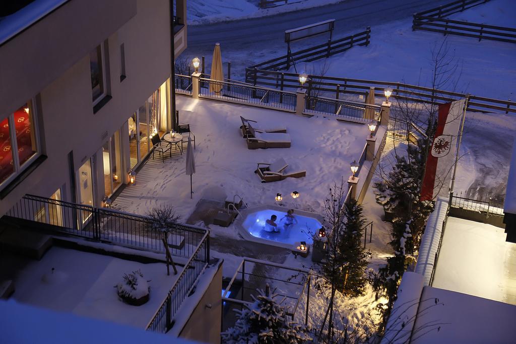 Alpen-Herz Romantik & Spa - Adults Only Hotel ลาดิส ภายนอก รูปภาพ