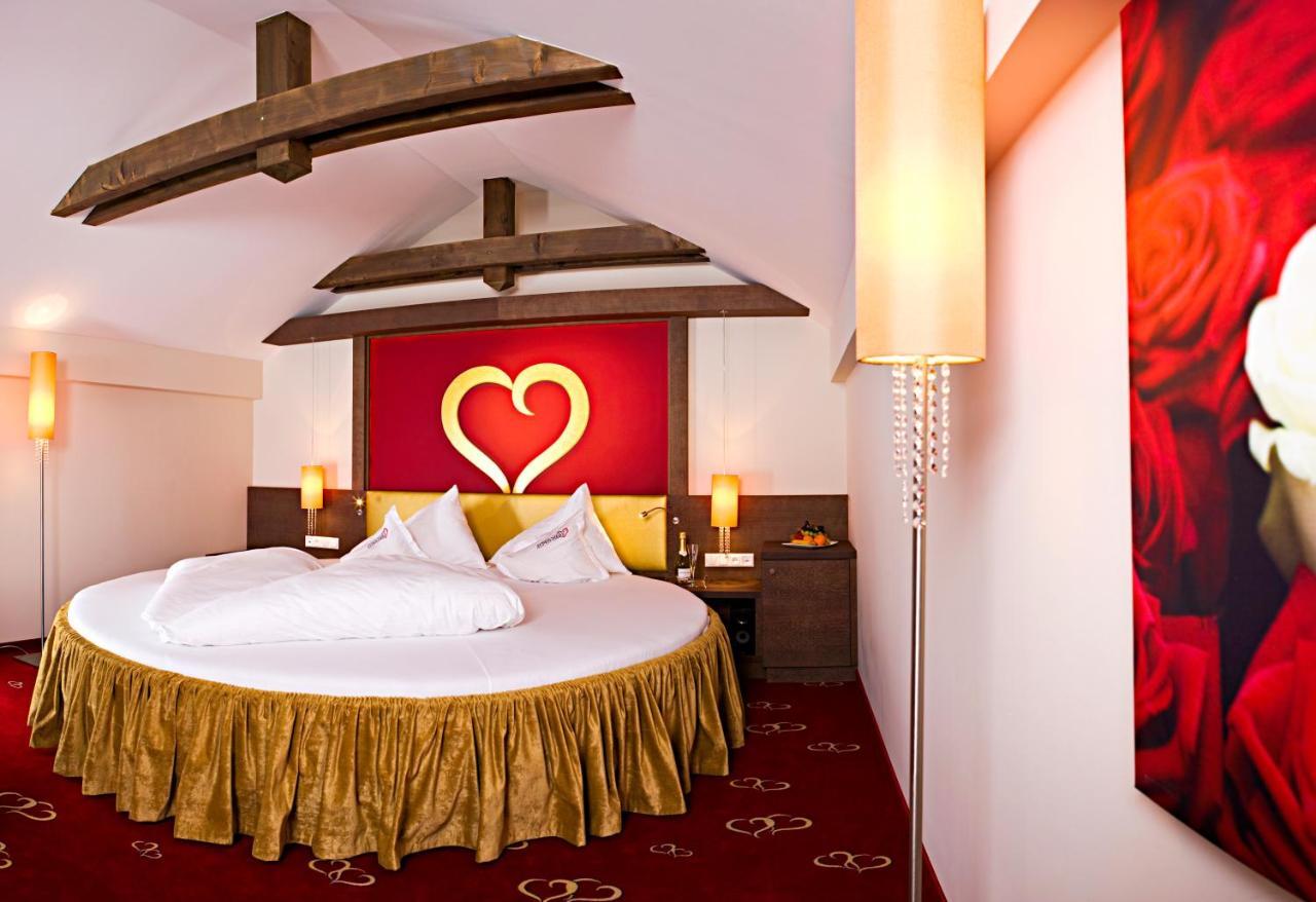 Alpen-Herz Romantik & Spa - Adults Only Hotel ลาดิส ภายนอก รูปภาพ